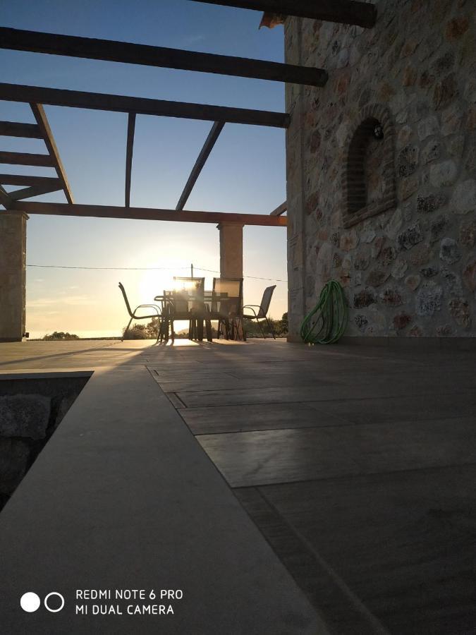 Villa Tramonto Keri Exterior photo