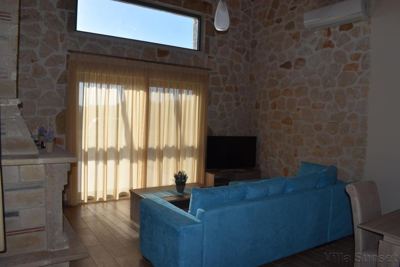 Villa Tramonto Keri Exterior photo
